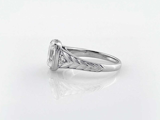 Taylor swift-geïnspireerde 2.14ct in het laboratorium gekweekte diamanten verlovingsring - afbeelding 6 van  11