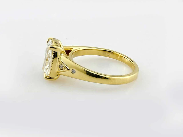 Taylor swift-inspired 2.04ct lab-grown diamond engagement ring - afbeelding 5 van  9