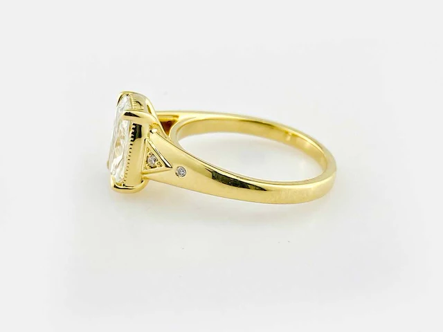 Taylor swift-inspired 2.04ct lab-grown diamond engagement ring - afbeelding 6 van  9