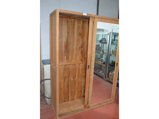 Teak kast met 2 spiegelschuifdeuren afm. 210x158x50cm - afbeelding 6 van  6