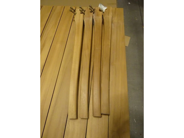 Teak tafel - afbeelding 4 van  5