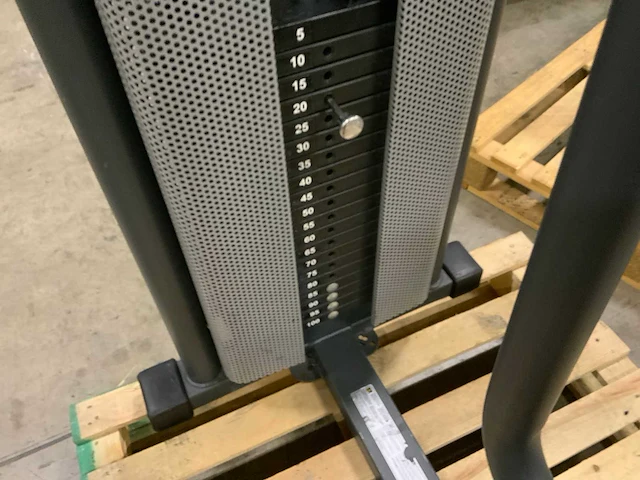 Teca commercial lat pulldown krachtstation - afbeelding 4 van  5