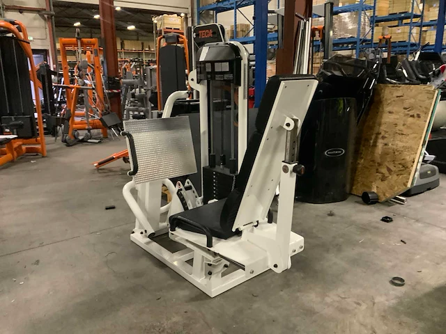 Teca seated legpress rom krachtstation - afbeelding 4 van  5