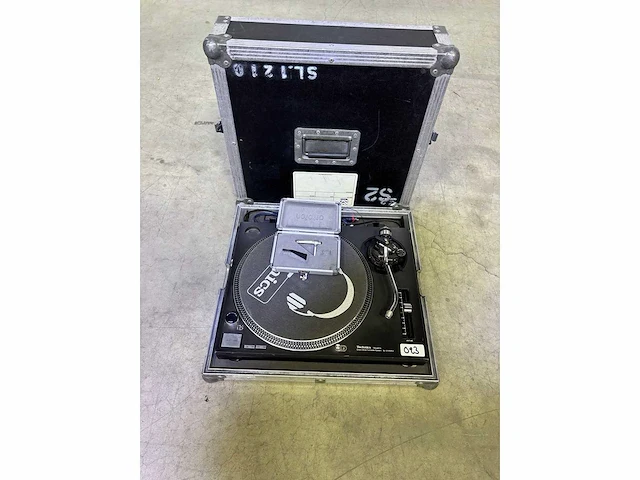 Technics - sl-1210mkii - platenspeler - afbeelding 1 van  2