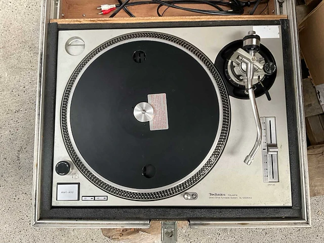 Technics sl1200 in flight case - afbeelding 2 van  4