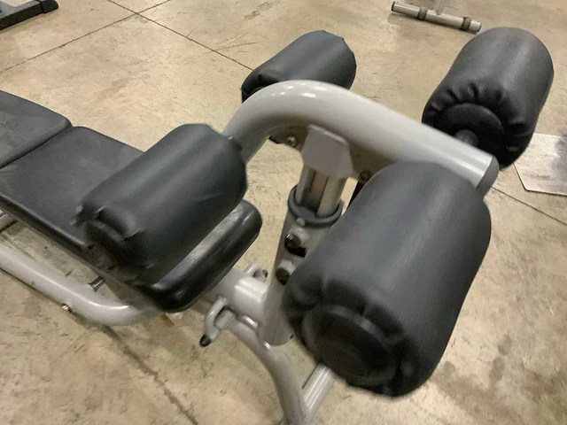 Technogym - abdominal crunch bench - power station - afbeelding 4 van  4
