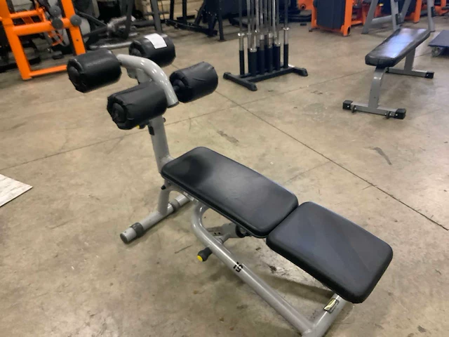 Technogym - abdominal crunch bench - power station - afbeelding 4 van  4