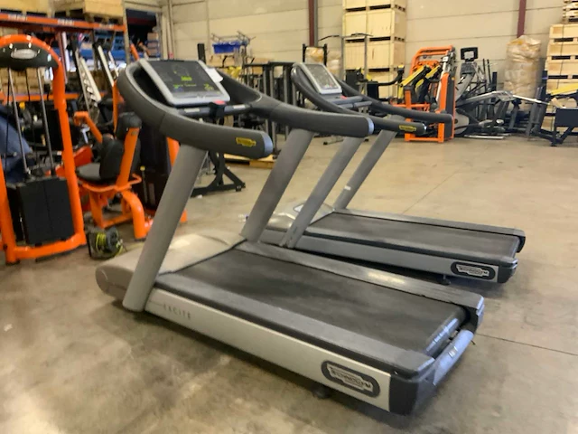 Technogym - classic run - 700 led - treadmill - afbeelding 2 van  5