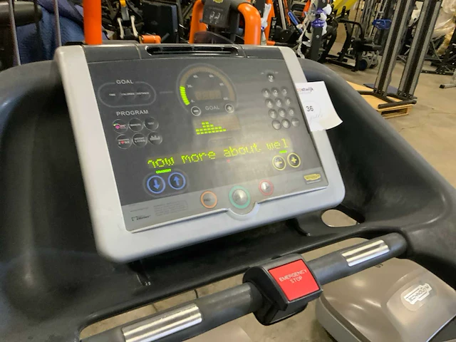 Technogym - classic run - 700 led - treadmill - afbeelding 4 van  5