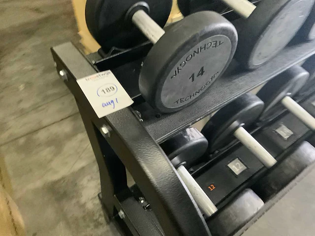Technogym - dumbbells met pure rek - 14;16;18;20;22;24;26;28;30;32kg - power station - afbeelding 8 van  9