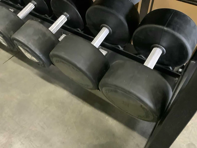 Technogym - dumbbells met pure rek - 22;24;26;28;30;44;46;46;48;50kg - power station - afbeelding 5 van  8
