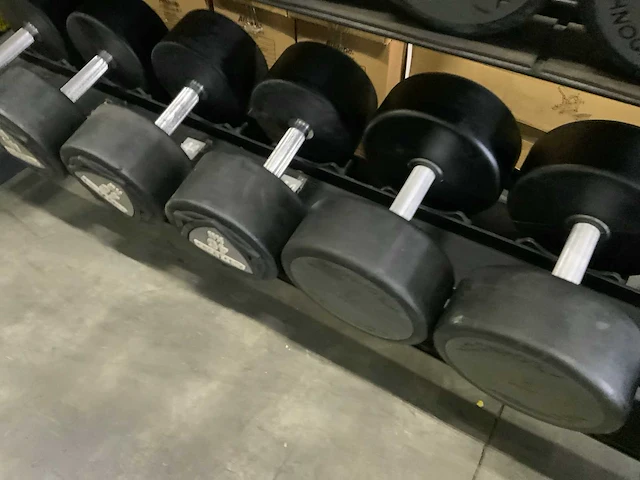 Technogym - dumbbells met pure rek - 22;24;26;28;30;44;46;46;48;50kg - power station - afbeelding 7 van  8