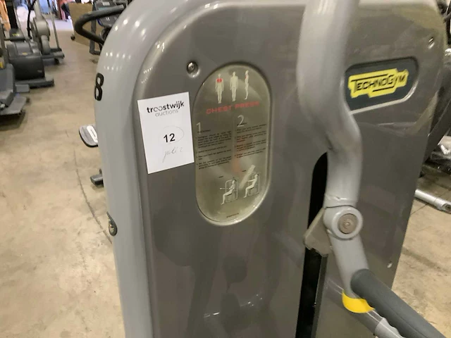Technogym - element - chest press - power station - afbeelding 2 van  5