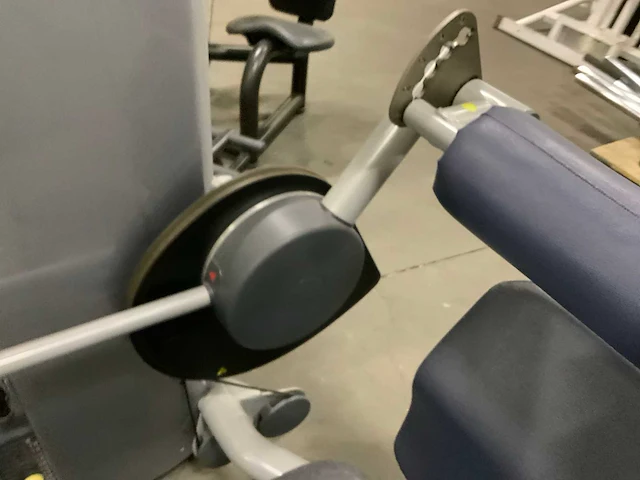 Technogym - element - lowerback - power station - afbeelding 4 van  5