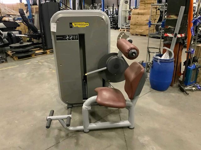 Technogym - element - lowerback - power station - afbeelding 1 van  7