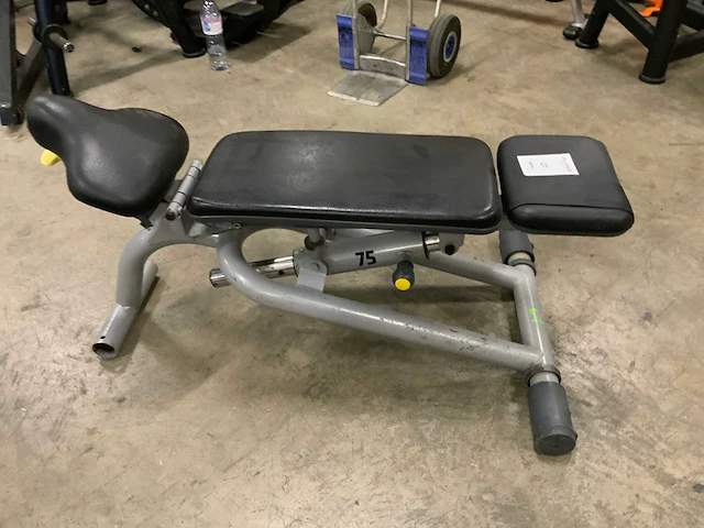 Technogym - element adjustable - bench - power station - afbeelding 2 van  4