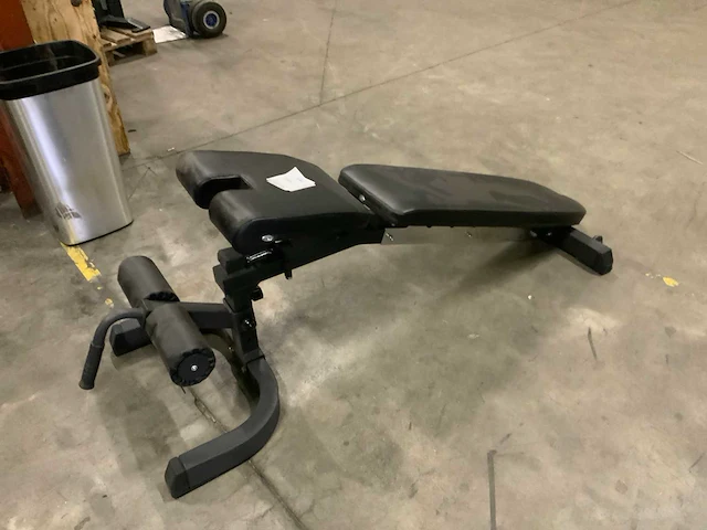 Technogym - element adjustable - bench - power station - afbeelding 1 van  5