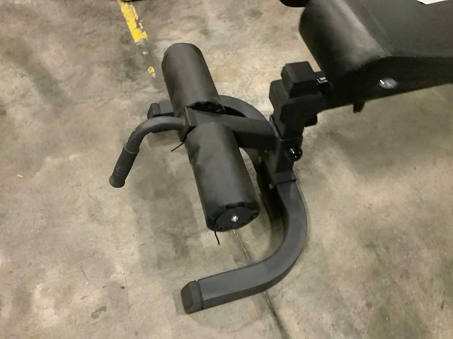 Technogym - element adjustable - bench - power station - afbeelding 2 van  5
