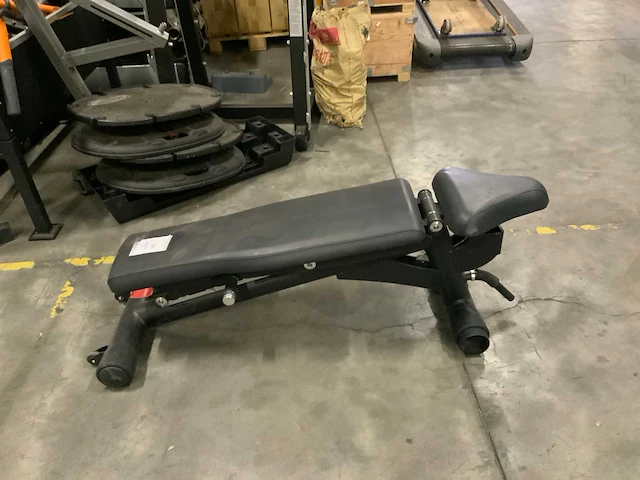 Technogym - element adjustable - bench - power station - afbeelding 1 van  4