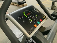 Technogym - excite 500 led - uprightbike - home trainer - afbeelding 6 van  7