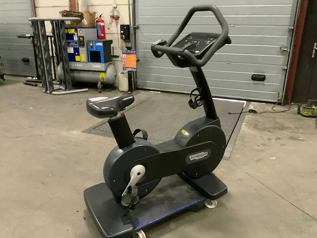 Technogym - excite+ new +bike - 500 led - home trainer - afbeelding 1 van  7
