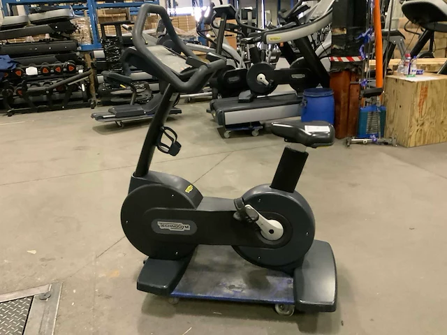 Technogym - excite+ new +bike - 500 led - home trainer - afbeelding 5 van  7