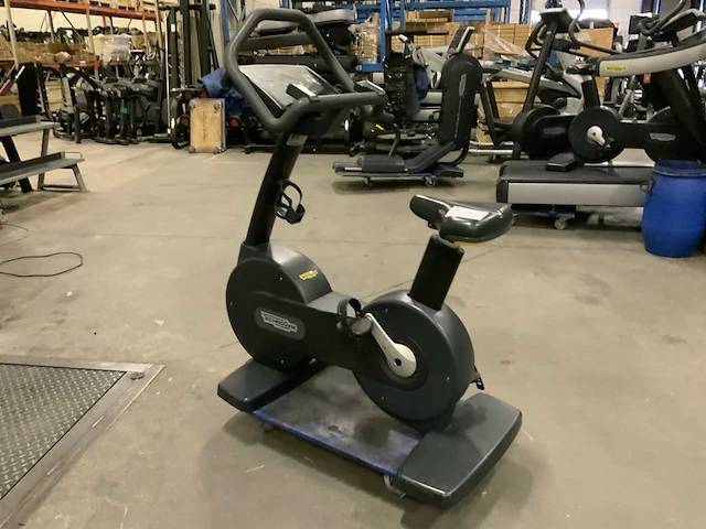 Technogym - excite+ new +bike - 500 led - home trainer - afbeelding 6 van  7