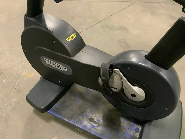 Technogym - excite+ new +bike - 500 led - home trainer - afbeelding 7 van  7