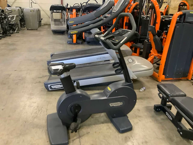 Technogym - excite new bike - 700 led - home trainer - afbeelding 2 van  5