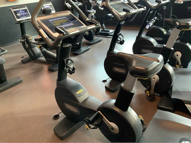Technogym - excite new bike - 700 visioweb - home trainer - afbeelding 7 van  11