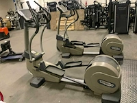 Technogym - excite synchro - 500 led - crosstrainer - afbeelding 1 van  6