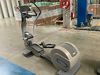 Technogym - excite synchro - 500 led - crosstrainer - afbeelding 1 van  6