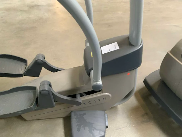 Technogym - excite synchro - 500 led - crosstrainer - afbeelding 6 van  6