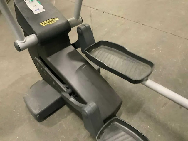 Technogym - excite+ synchro - 500 led - crosstrainer - afbeelding 5 van  5
