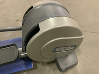Technogym - excite synchro - 700 led - crosstrainer - afbeelding 2 van  5