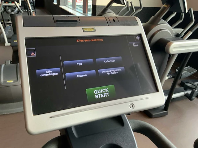 Technogym - excite+ synchro visioweb- crosstrainer - afbeelding 6 van  6