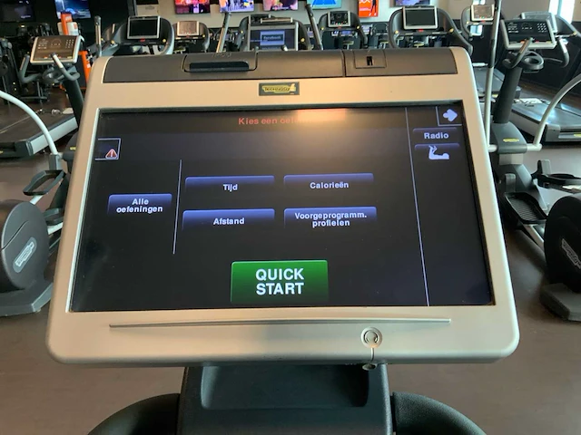 Technogym - excite+ synchro visioweb- crosstrainer - afbeelding 4 van  6