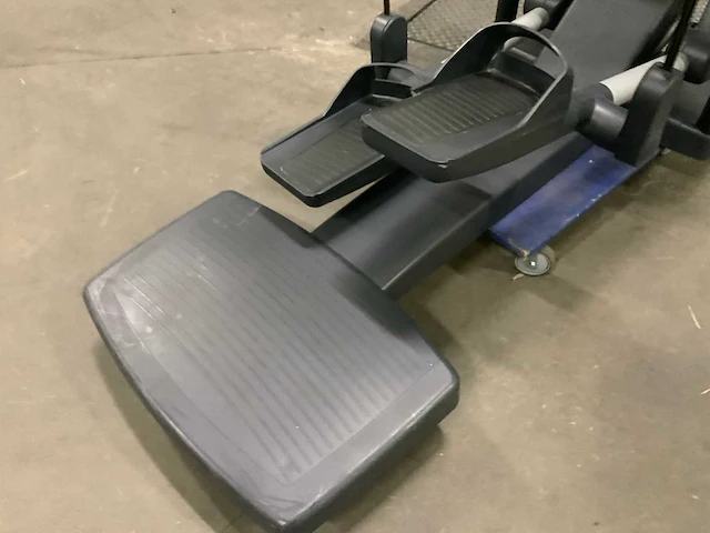 Technogym - excite+ vario - 500 led - crosstrainer - afbeelding 2 van  6