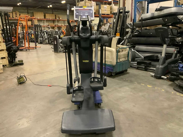 Technogym - excite vario - visioweb 700 - crosstrainer - afbeelding 3 van  6