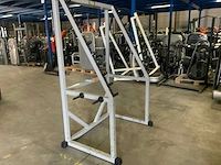 Technogym - isotonic - squat rek - power station - afbeelding 1 van  4