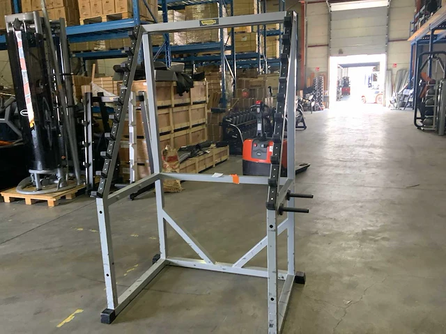 Technogym - isotonic - squat rek - power station - afbeelding 3 van  4