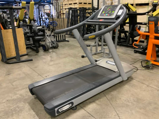 Technogym - jog now - 500 led - treadmill - afbeelding 2 van  5