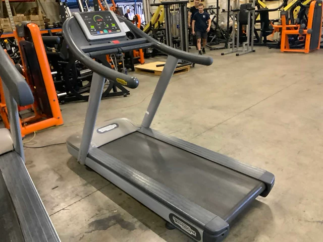 Technogym - jog now - 500 led - treadmill - afbeelding 5 van  6
