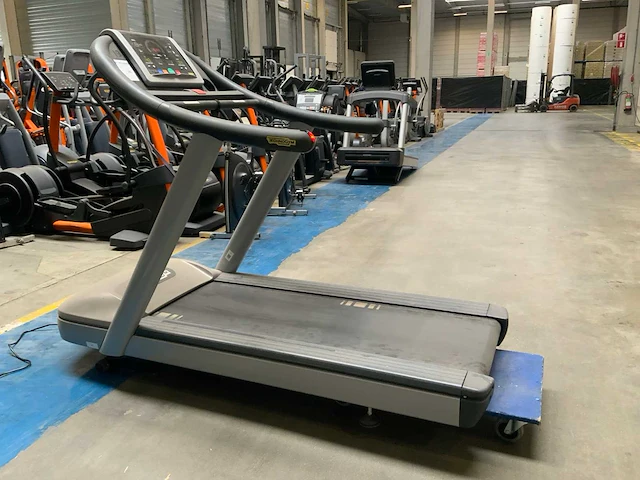 Technogym - jog now - 500led - treadmill - afbeelding 2 van  5
