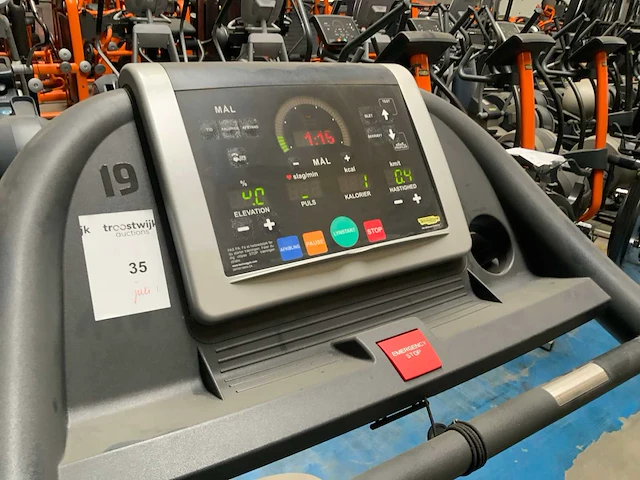Technogym - jog now - 500led - treadmill - afbeelding 3 van  5