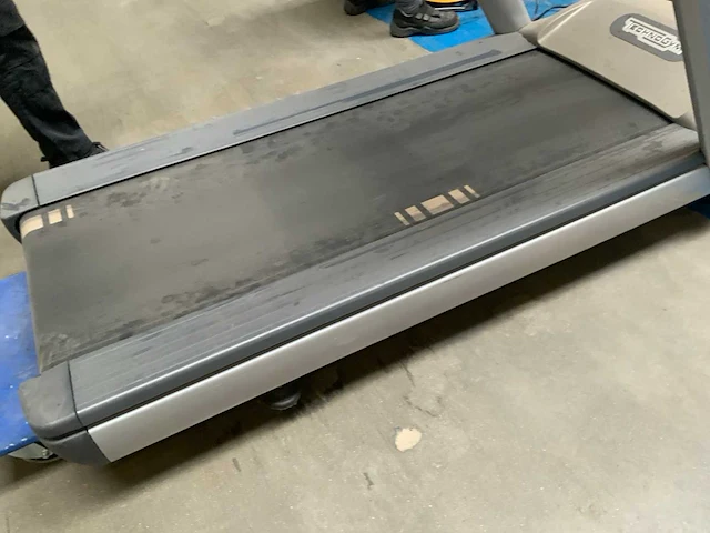 Technogym - jog now - 500led - treadmill - afbeelding 5 van  5