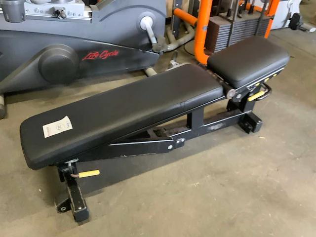 Technogym - pure - adjustable bench - power station - afbeelding 2 van  4