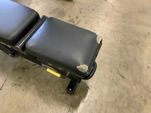 Technogym - pure adjustable - bench - power station - afbeelding 2 van  5