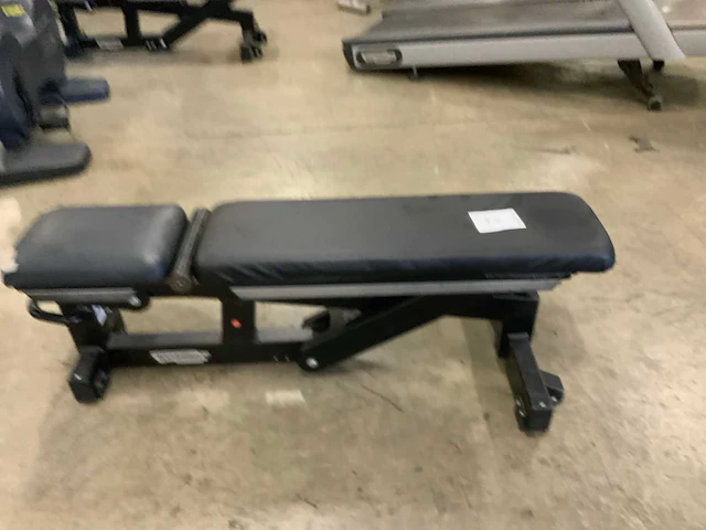 Technogym - pure adjustable - bench - power station - afbeelding 3 van  5