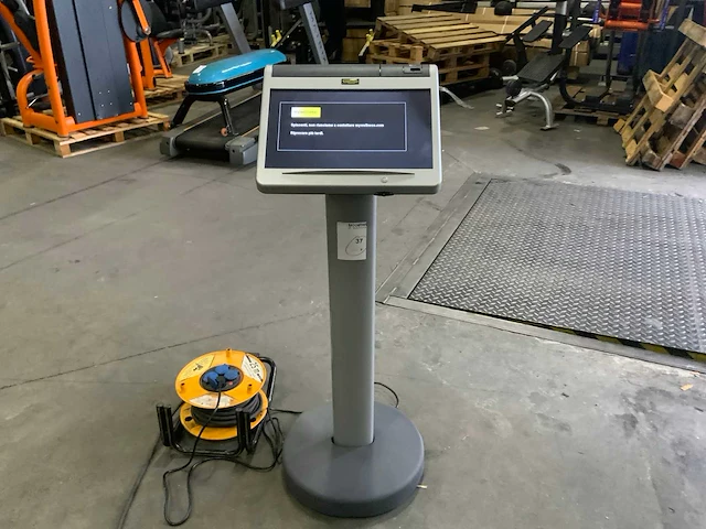 Technogym 2x paal visioweb overige cardiotoestellen - afbeelding 1 van  4
